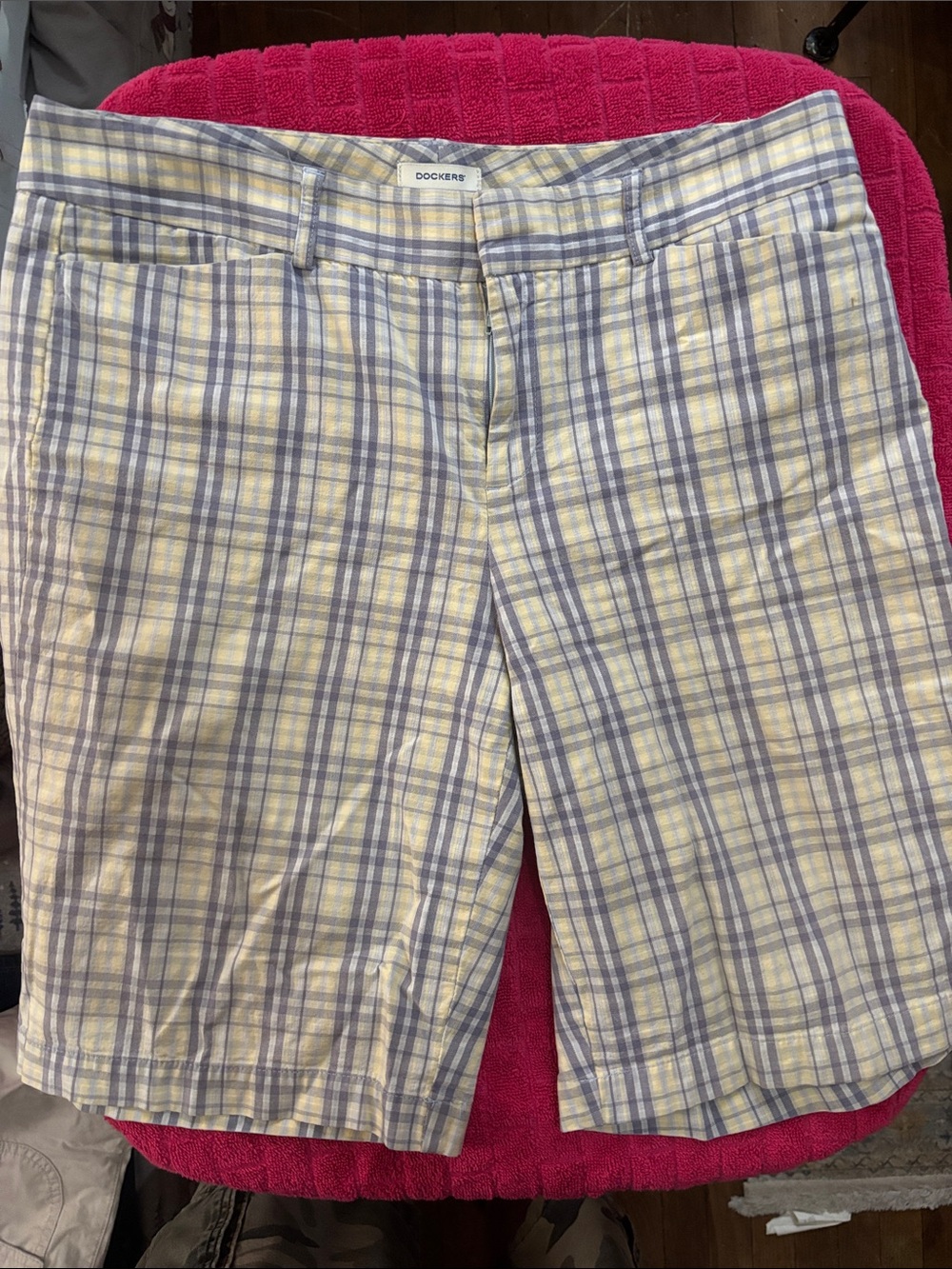 Dockers Women's Light Yellow & Blue Plaid Bermuda Shorts Size 8 Ideal Fit
